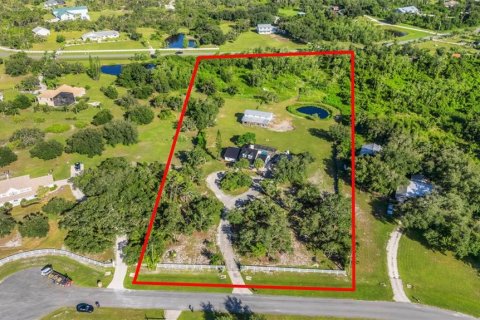 House in Myakka City, Florida 3 bedrooms, 195.09 sq.m. № 2316678