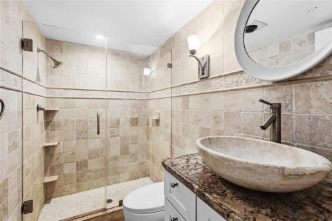 Купить кондоминиум в Сарасота, Флорида 9 комнат, 134.71м2, № 2099786 - фото 15