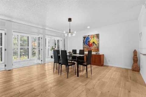 Купить кондоминиум в Сарасота, Флорида 9 комнат, 134.71м2, № 2099786 - фото 23