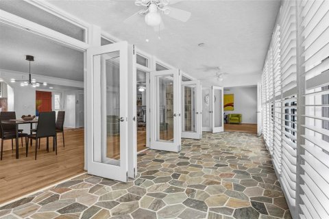 Купить кондоминиум в Сарасота, Флорида 9 комнат, 134.71м2, № 2099786 - фото 29
