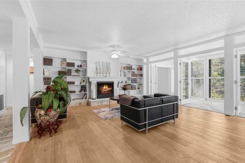 Купить кондоминиум в Сарасота, Флорида 9 комнат, 134.71м2, № 2099786 - фото 3