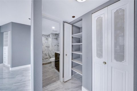 Copropriété à vendre à Pembroke Pines, Floride: 2 chambres, 120.31 m2 № 2187982 - photo 27