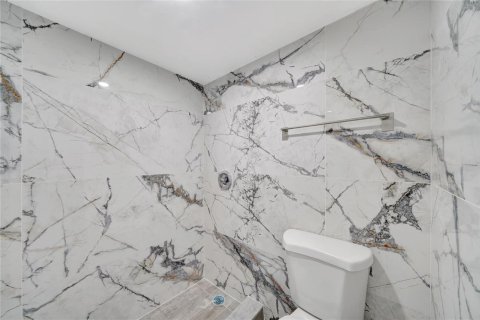 Copropriété à vendre à Pembroke Pines, Floride: 2 chambres, 120.31 m2 № 2187982 - photo 21