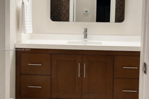 Touwnhouse à louer à Fort Lauderdale, Floride: 1 chambre, 81.57 m2 № 2078499 - photo 10