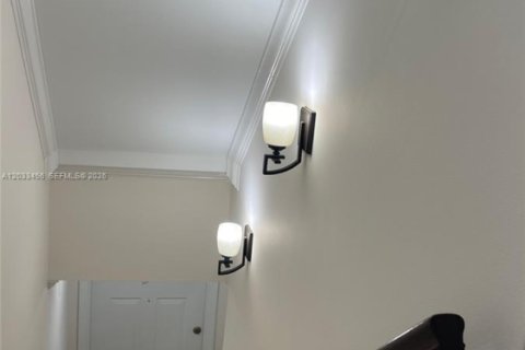 Touwnhouse à louer à Fort Lauderdale, Floride: 1 chambre, 81.57 m2 № 2078499 - photo 3