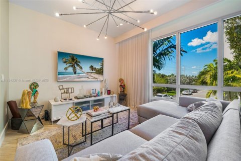 Touwnhouse à vendre à Doral, Floride: 4 chambres, 246.66 m2 № 1860850 - photo 14