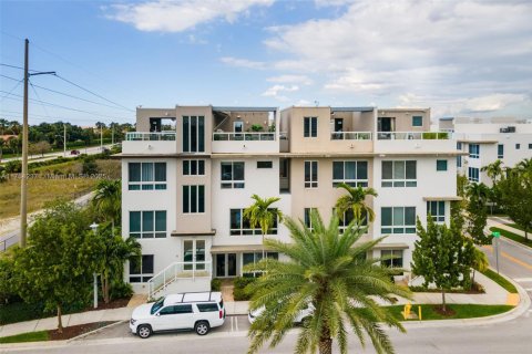 Touwnhouse à vendre à Doral, Floride: 4 chambres, 246.66 m2 № 1860850 - photo 4