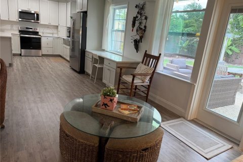 Villa ou maison à louer à Bradenton, Floride: 2 chambres, 157.93 m2 № 2110459 - photo 6