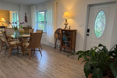 Villa ou maison à louer à Bradenton, Floride: 2 chambres, 157.93 m2 № 2110459 - photo 5