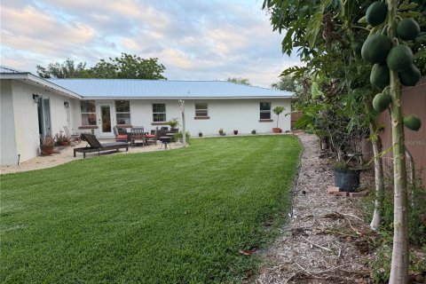 Villa ou maison à louer à Bradenton, Floride: 2 chambres, 157.93 m2 № 2110459 - photo 12