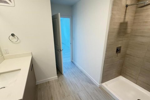 Condo in Orlando, Florida, 3 bedrooms  № 2239763 - photo 12