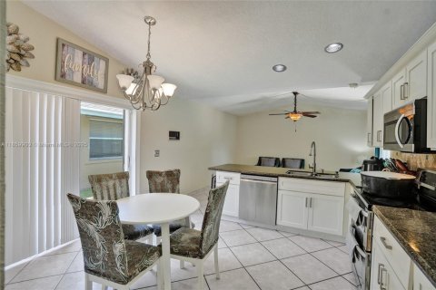 Villa ou maison à vendre à Sunrise, Floride: 3 chambres, 172.15 m2 № 1957487 - photo 17