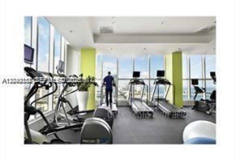 Condo in Miami, Florida, 1 bedroom  № 2086423 - photo 17