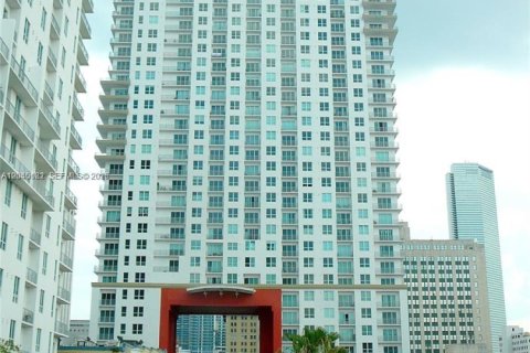 Condo in Miami, Florida, 1 bedroom  № 2086423 - photo 18