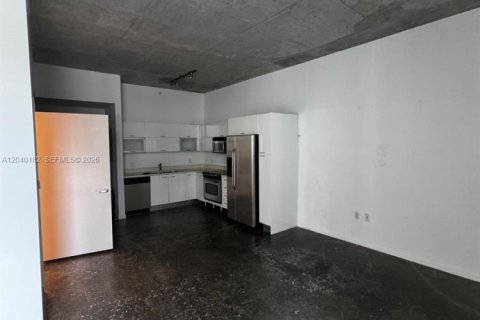 Condo in Miami, Florida, 1 bedroom  № 2086423 - photo 13
