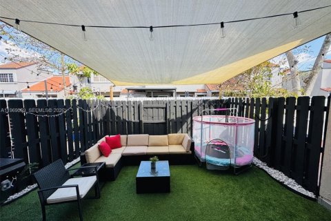 Casa en venta en Miami, Florida, 2 dormitorios, 108.7 m2 № 2029989 - foto 13