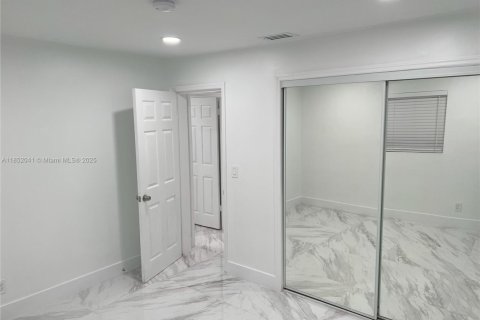 Villa ou maison à louer à Dania Beach, Floride: 4 chambres, 142.14 m2 № 1858718 - photo 18