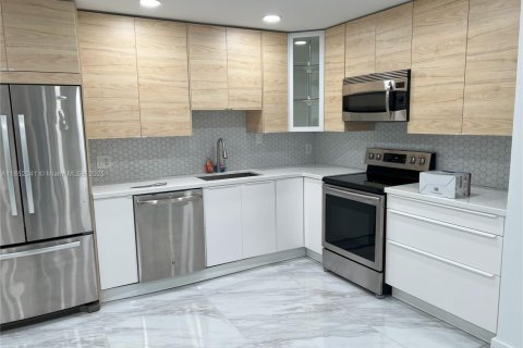 Villa ou maison à louer à Dania Beach, Floride: 4 chambres, 142.14 m2 № 1858718 - photo 4