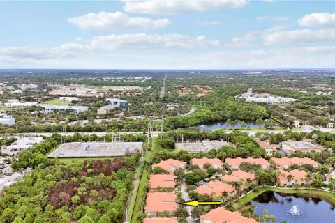 Condo in Palm Beach Gardens, Florida, 2 bedrooms  № 2392344 - photo 11