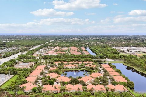 Condo in Palm Beach Gardens, Florida, 2 bedrooms  № 2392344 - photo 16