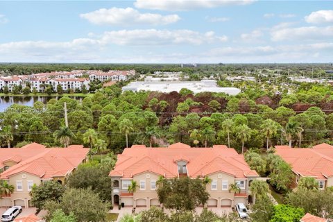 Condo in Palm Beach Gardens, Florida, 2 bedrooms  № 2392344 - photo 6
