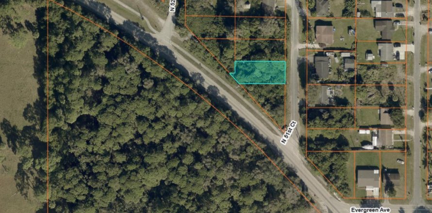 Propiedad comercial en St. Lucie, Florida № 2158291