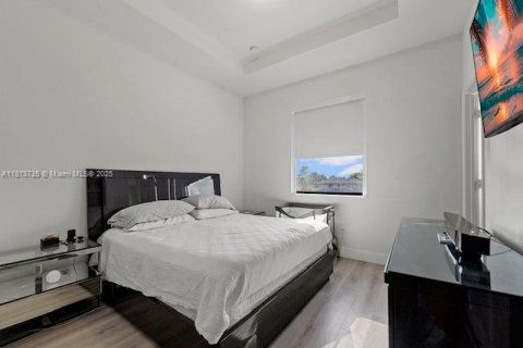 Townhouse in Miami, Florida 3 bedrooms, 122.72 sq.m. № 1763067 - photo 15