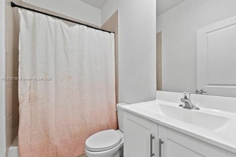 Townhouse in Miami, Florida 3 bedrooms, 122.72 sq.m. № 1763067 - photo 19