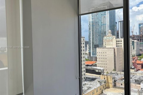 Condo in Miami, Florida, 1 bedroom  № 2041960 - photo 7