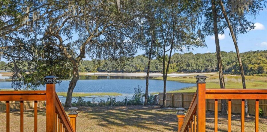 House in Keystone Heights, Florida 3 bedrooms, 125.05 sq.m. № 832120