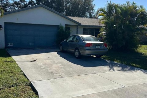 Casa en Port St. Lucie, Florida 4 dormitorios, 173.17 m2 № 2081690