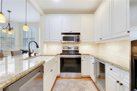 Townhouse in Jupiter, Florida 4 bedrooms, 203.73 sq.m. № 1790988 - photo 13