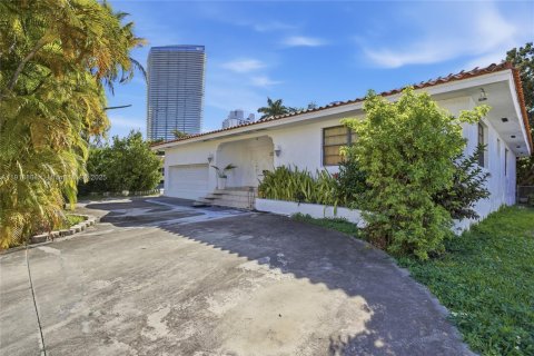 Villa ou maison à vendre à Sunny Isles Beach, Floride: 3 chambres, 162.39 m2 № 1972087 - photo 7