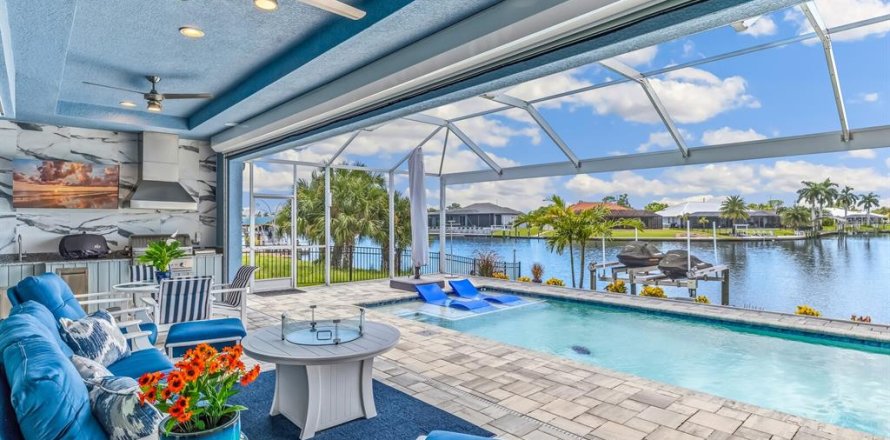 Villa ou maison à Port Charlotte, Floride 3 chambres, 210.42 m2 № 2413600