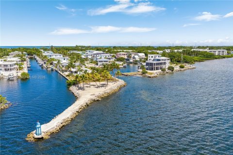 House in Key Largo, Florida 4 bedrooms № 2261312 - photo 3