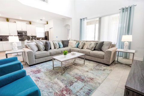 Casa en venta en Kissimmee, Florida, 5 dormitorios, 278.34 m2 № 1908166 - foto 5
