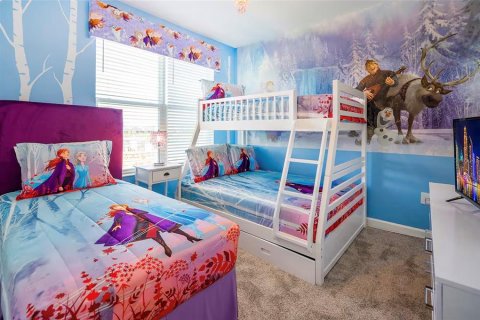 Casa en venta en Kissimmee, Florida, 5 dormitorios, 278.34 m2 № 1908166 - foto 20