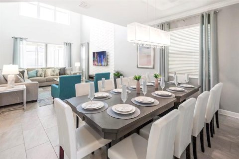 Casa en venta en Kissimmee, Florida, 5 dormitorios, 278.34 m2 № 1908166 - foto 6