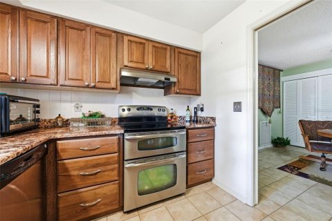 House in Eustis, Florida 3 bedrooms, 163.42 sq.m. № 2129903 - photo 10