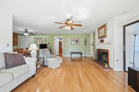 House in Eustis, Florida 3 bedrooms, 163.42 sq.m. № 2129903 - photo 16