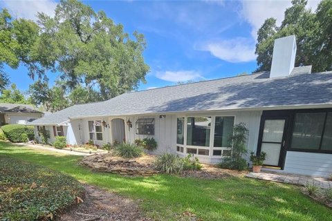 Villa ou maison à Eustis, Floride 3 chambres, 163.42 m2 № 2129903