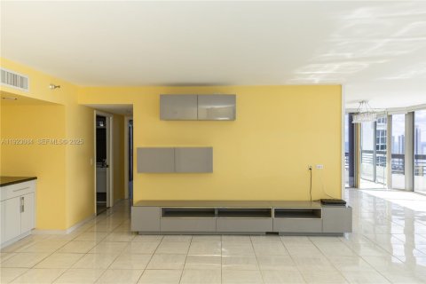 Copropriété à louer à Aventura, Floride: 2 chambres, 136.01 m2 № 1983816 - photo 9