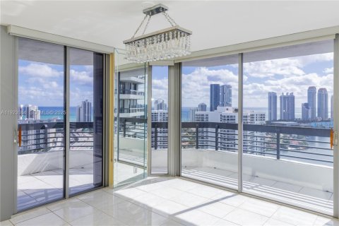 Copropriété à louer à Aventura, Floride: 2 chambres, 136.01 m2 № 1983816 - photo 20
