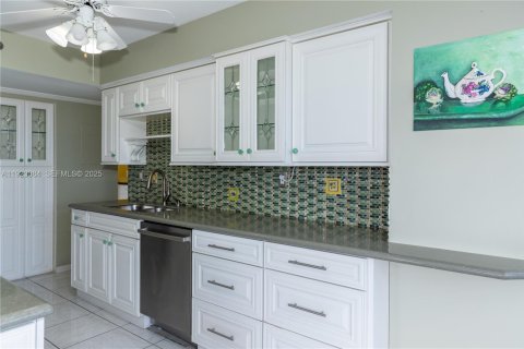 Copropriété à louer à Aventura, Floride: 2 chambres, 136.01 m2 № 1983816 - photo 18