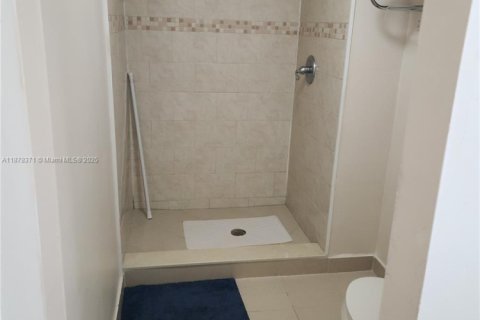 Снять в аренду кондоминиум в Майами, Флорида 2 спальни, 114.73м2, № 1927535 - фото 14