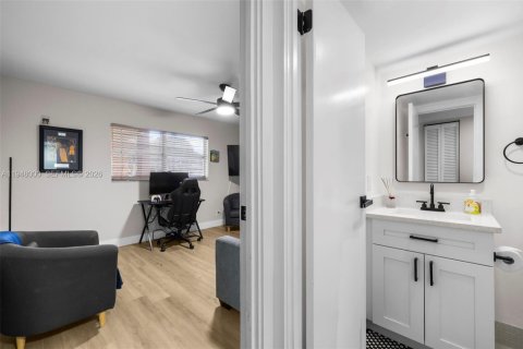 Купить кондоминиум в Лодерхилл, Флорида 2 спальни, 120.77м2, № 2006907 - фото 24