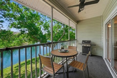Condo in Tampa, Florida, 2 bedrooms № 2140606 - photo 2
