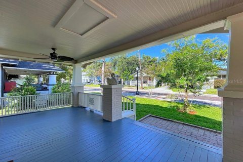 House in Lakeland, Florida 3 bedrooms, 107.77 sq.m. № 2201124 - photo 9