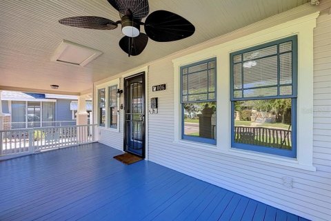 House in Lakeland, Florida 3 bedrooms, 107.77 sq.m. № 2201124 - photo 7