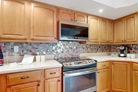 Townhouse in Haines City, Florida 3 bedrooms, 171.31 sq.m. № 1876045 - photo 11